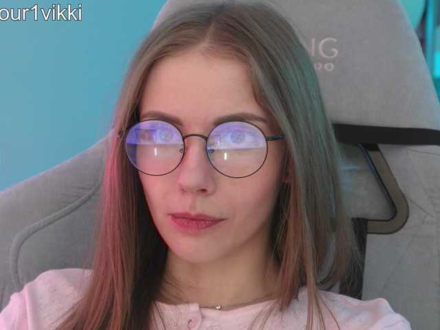 -VikkiL0vesCheese-'s BongaCams show and profile