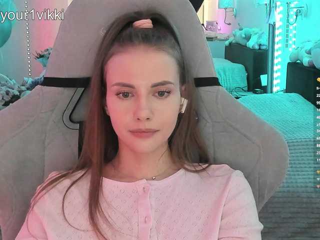 -VikkiL0vesCheese-'s BongaCams profile