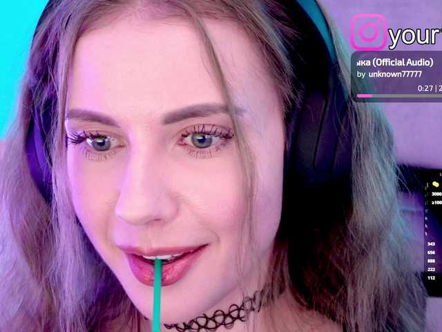 -VikkiL0vesCheese- from BongaCams