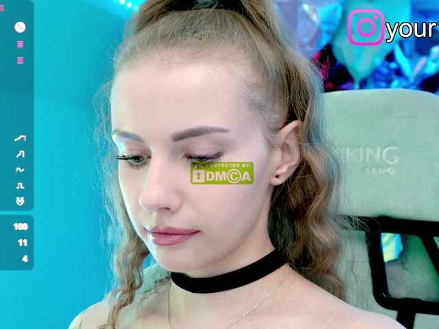 VikkiExtraCheese webcam
