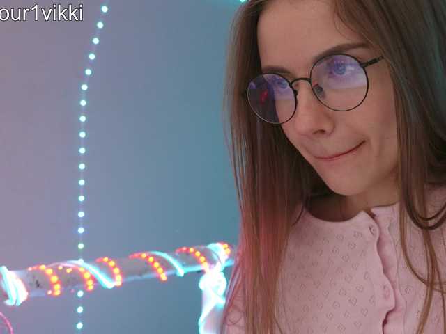-VikkiL0vesCheese-'s BongaCams show and profile