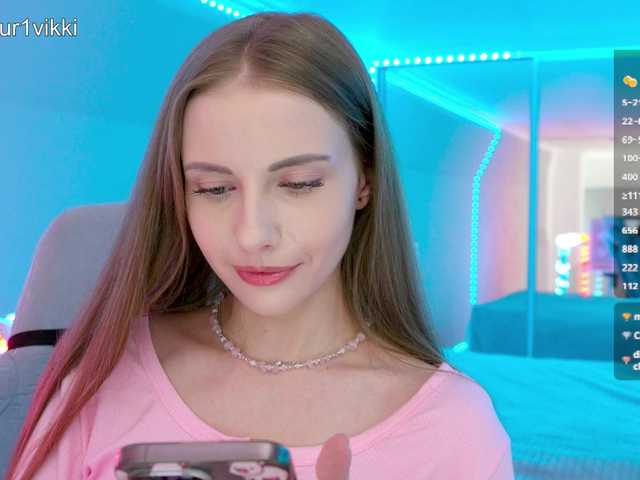 -VikkiL0vesCheese-'s BongaCams show and profile