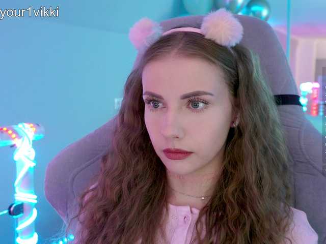 -VikkiL0vesCheese-'s BongaCams show and profile