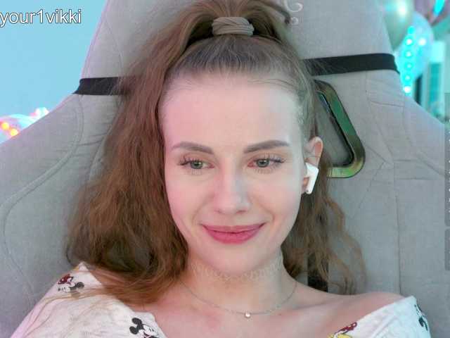 -VikkiL0vesCheese-'s BongaCams profile