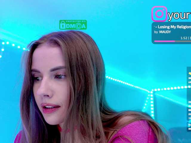 Sex chat gratuit in direct cu -VikkiL0vesCheese- pe BongaCams