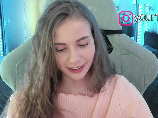 -VikkiL0vesCheese-'s BongaCams show and profile