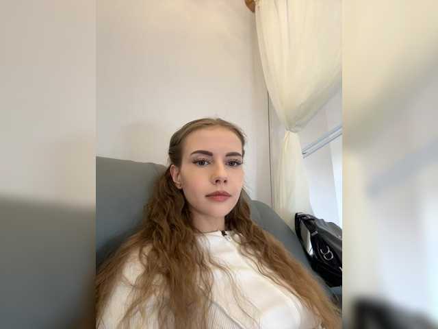 -VikkiL0vesCheese- from BongaCams
