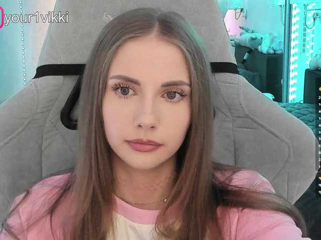 -VikkiL0vesCheese-'s BongaCams show and profile