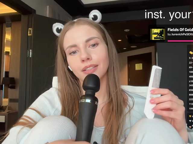 -VikkiL0vesCheese-'s BongaCams show and profile