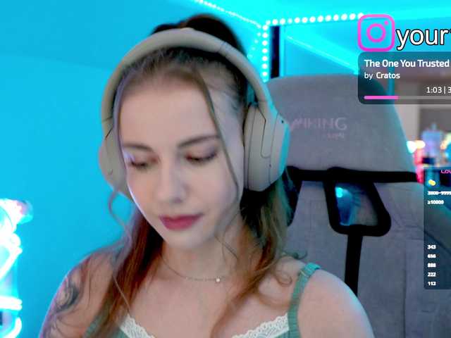 VikkiExtraCheese webcam