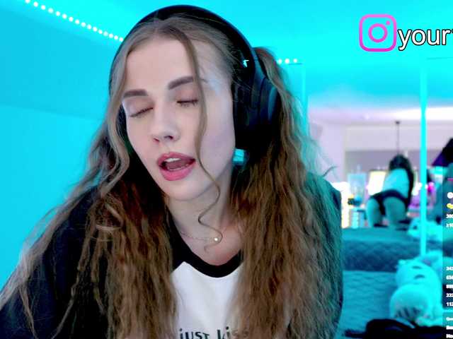 Naked -VikkiL0vesCheese- from BongaCams -VikkiL0vesCheese- from BongaCams