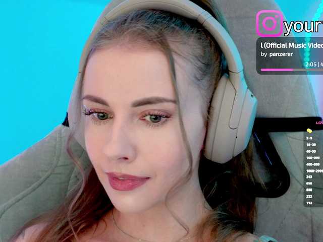 VikkiExtraCheese webcam