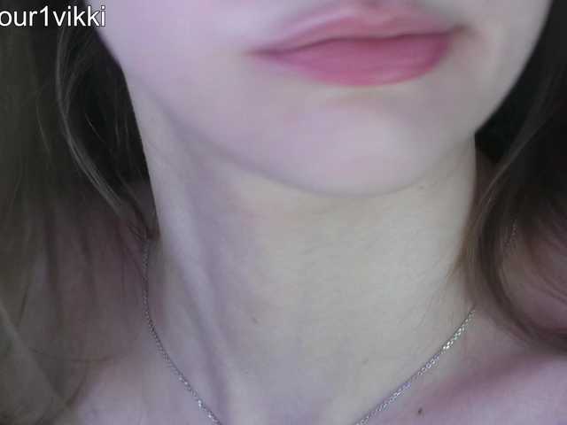 -VikkiL0vesCheese-'s BongaCams profile