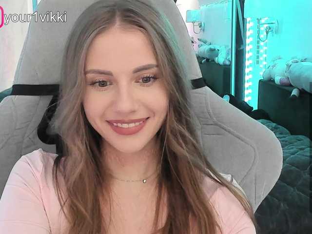 видео с -VikkiL0vesCheese-