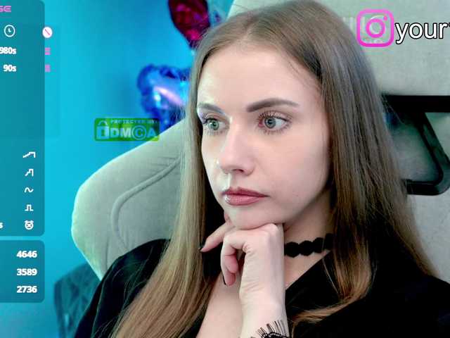 VikkiExtraCheese webcam
