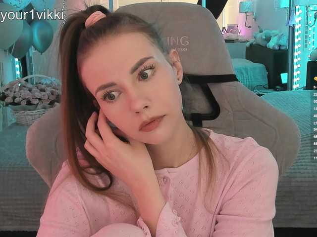 -VikkiL0vesCheese-'s BongaCams show and profile