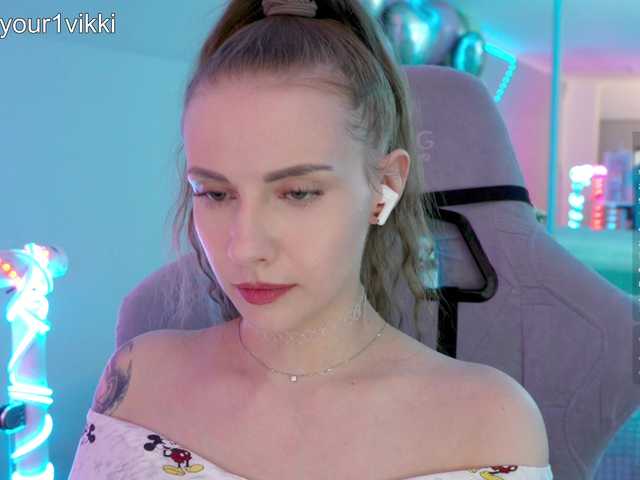 -VikkiL0vesCheese-'s BongaCams show and profile