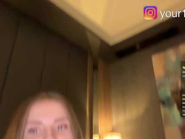 VikkiExtraCheese webcam