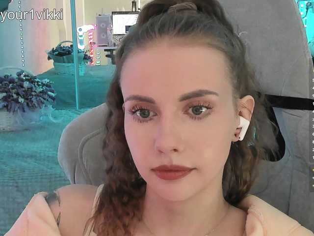 -VikkiL0vesCheese-'s BongaCams show and profile