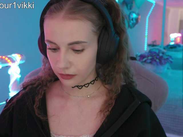 -VikkiL0vesCheese-'s BongaCams show and profile