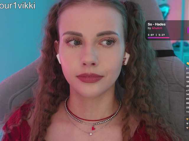 -VikkiL0vesCheese-'s BongaCams show and profile