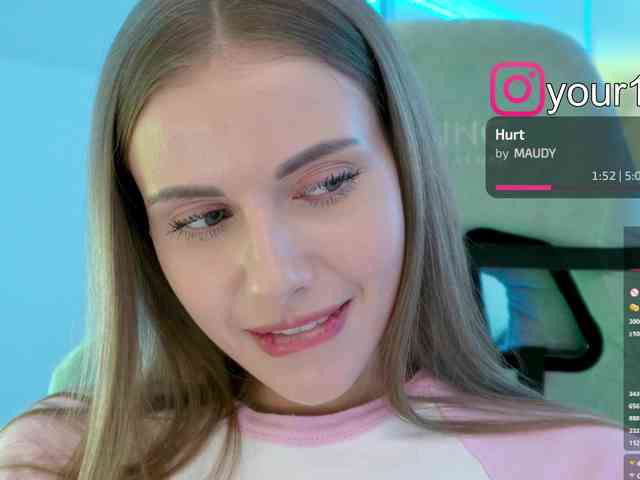 VikkiExtraCheese webcam