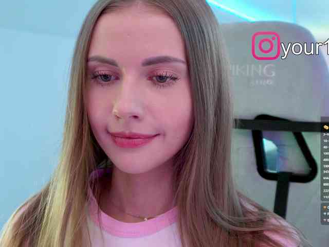 VikkiExtraCheese webcam