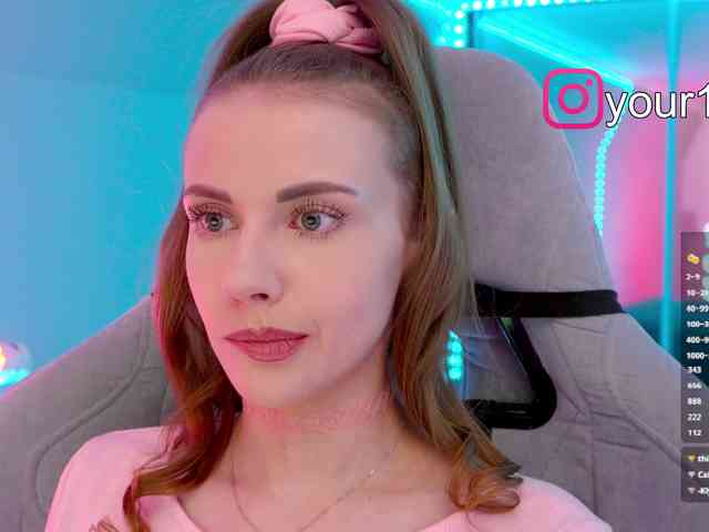 VikkiExtraCheese webcam