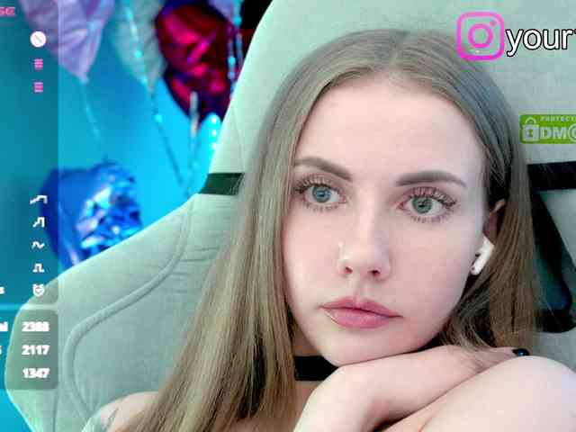 VikkiExtraCheese