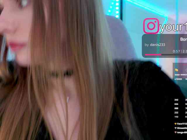 VikkiExtraCheese webcam