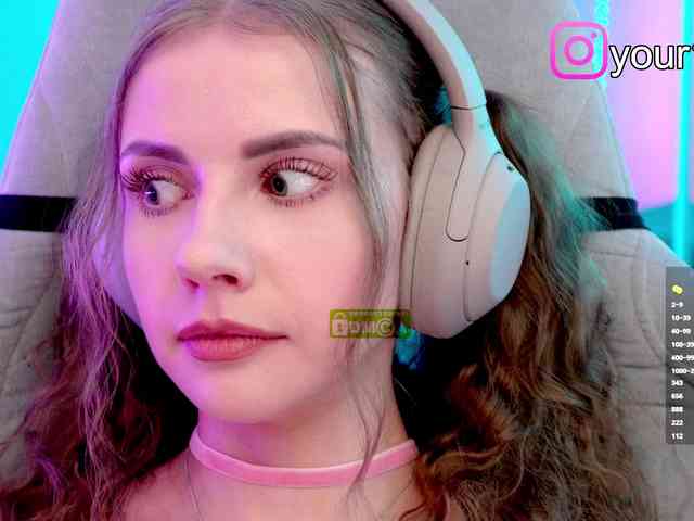 VikkiExtraCheese webcam