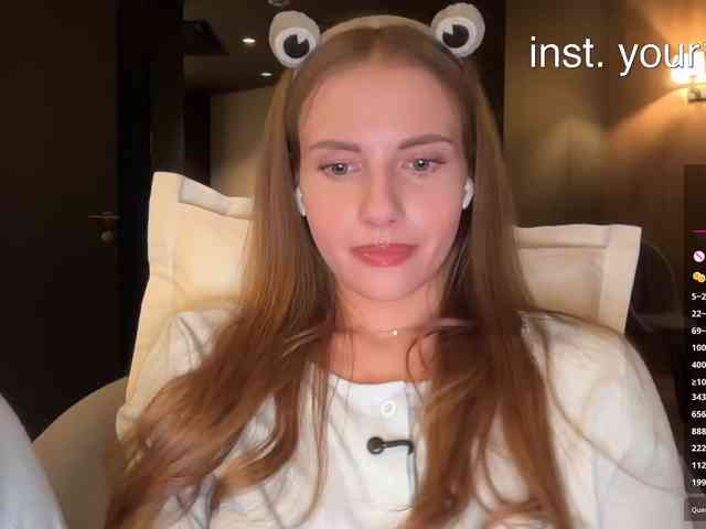 VikkiExtraCheese webcam