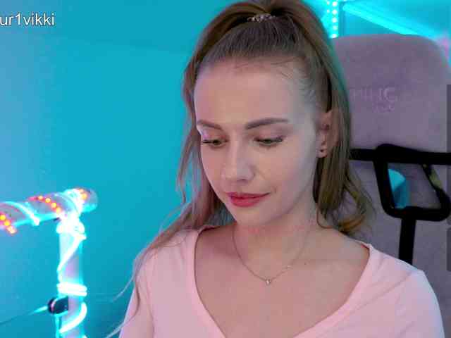 VikkiExtraCheese webcam