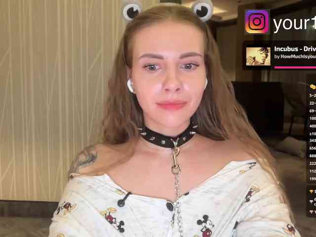 VikkiExtraCheese webcam