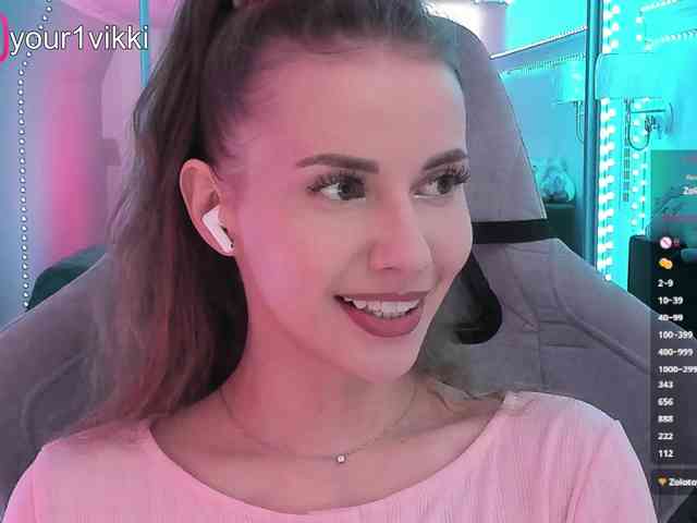 VikkiExtraCheese webcam