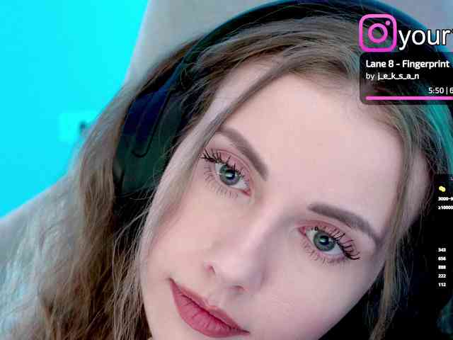 VikkiExtraCheese webcam