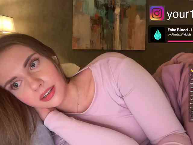 VikkiExtraCheese webcam