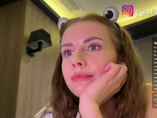 VikkiExtraCheese webcam