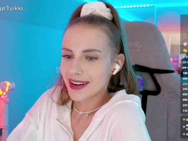 VikkiExtraCheese webcam