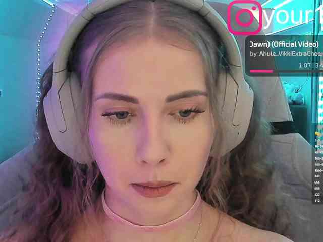 VikkiExtraCheese webcam