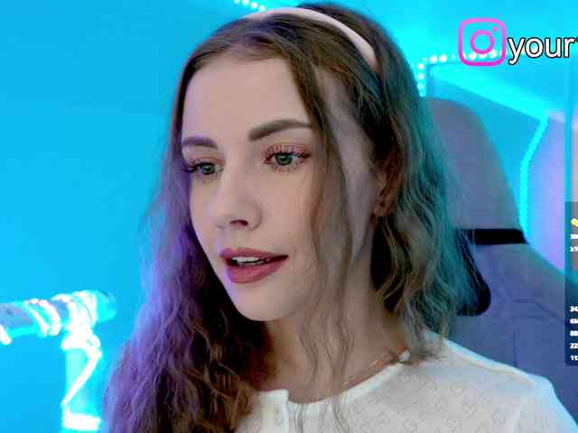 VikkiExtraCheese webcam
