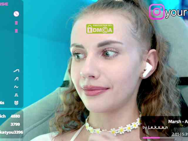VikkiExtraCheese webcam