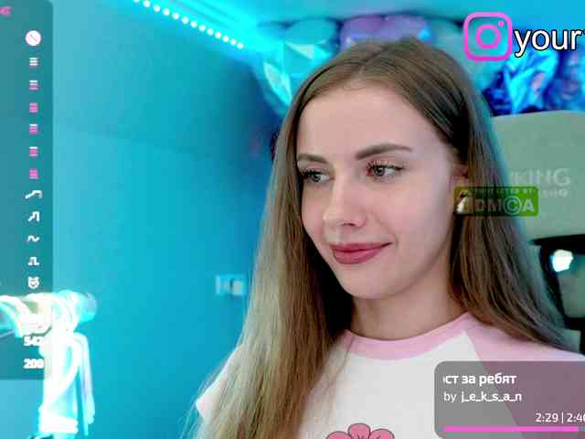 VikkiExtraCheese webcam