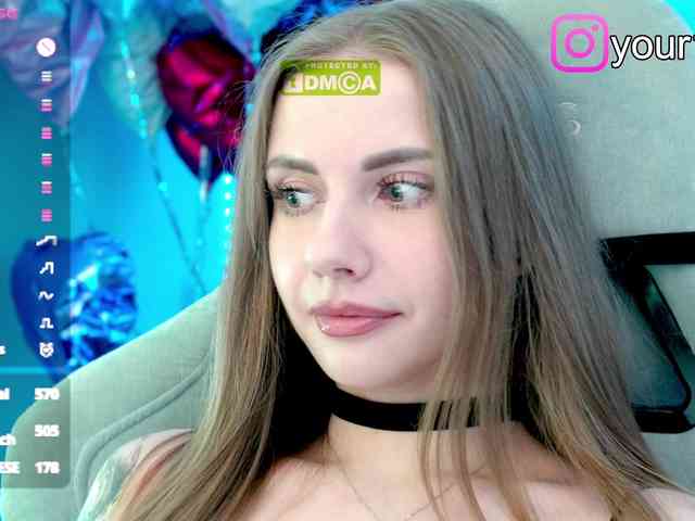 VikkiExtraCheese webcam