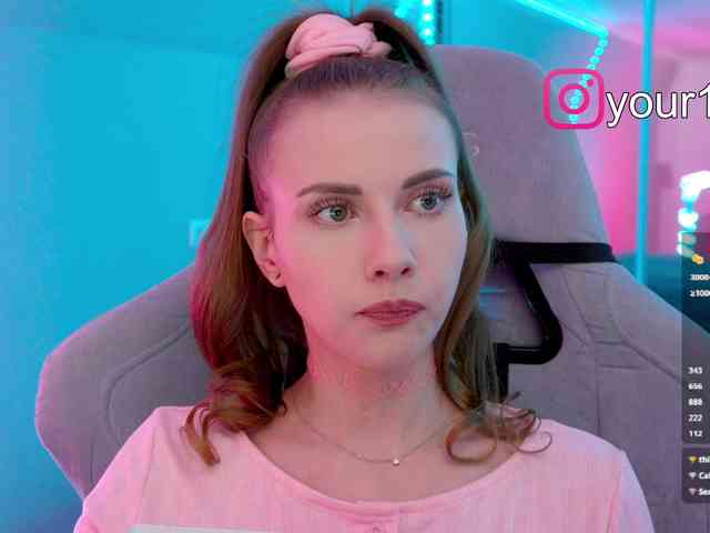 VikkiExtraCheese webcam