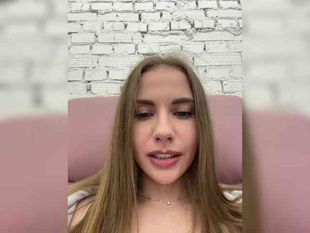 VikkiExtraCheese webcam