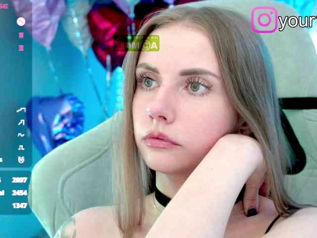 VikkiExtraCheese webcam