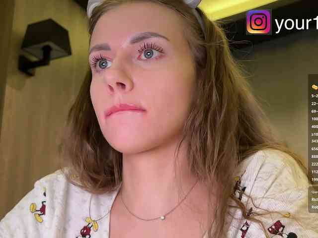 VikkiExtraCheese webcam