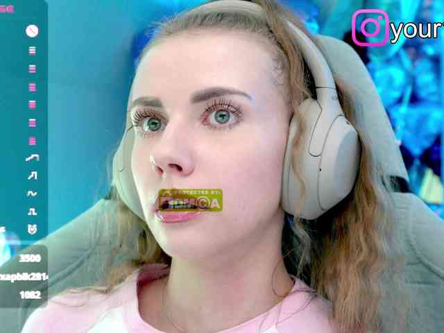 VikkiExtraCheese webcam