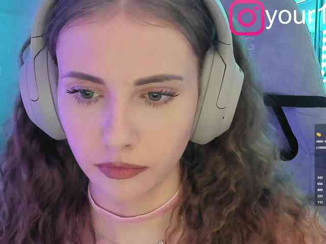 VikkiExtraCheese webcam